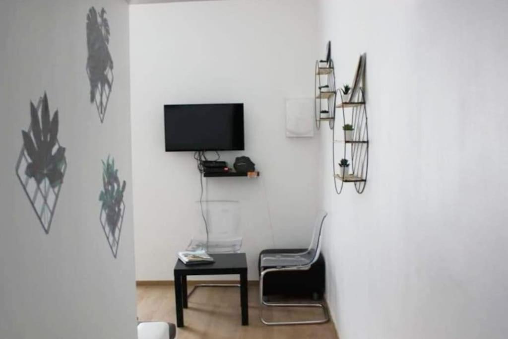 Au Coeur De Saint Chamas Apartamento Exterior foto